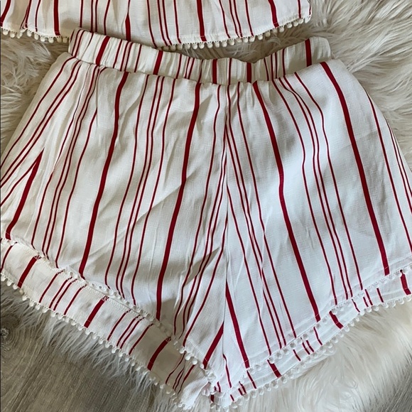 Two piece set - Picture 2 of 3